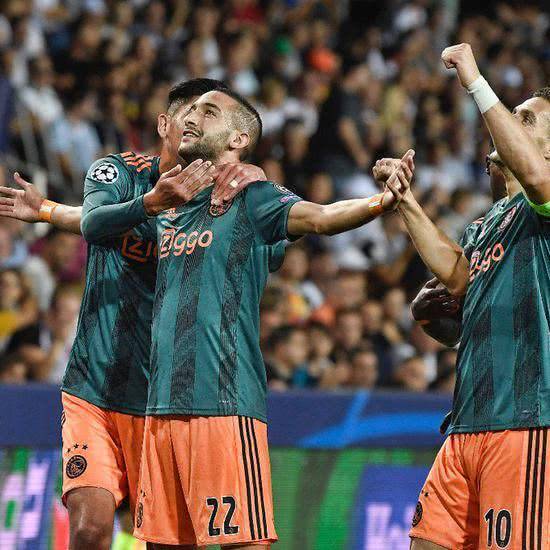 及多国协作 及多国协作