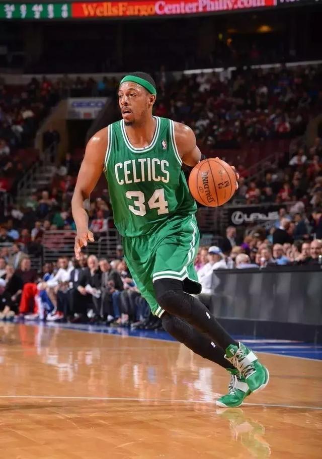 与持球者的 与持球者的